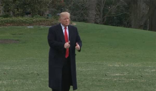Trump powiedział, że próba jego odsunięciu od władzy na panewce