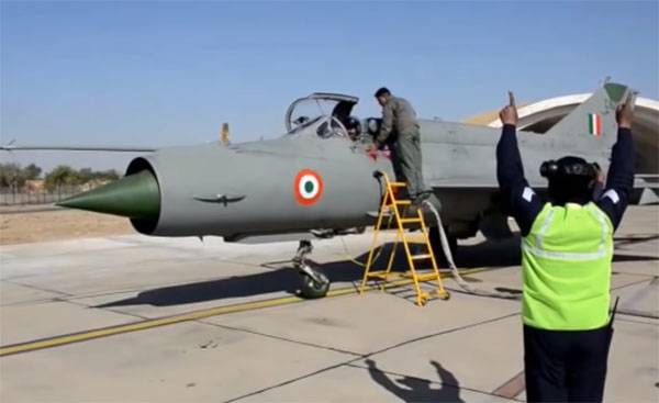 Chiński generał oświadczył, że Mig-21 sił POWIETRZNYCH Indii został zestrzelony nie F-16