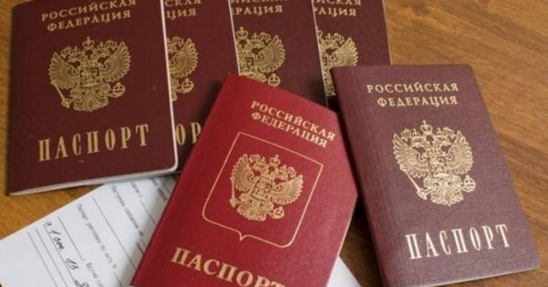 Russesch Pässe als Zünder fir de Donbass