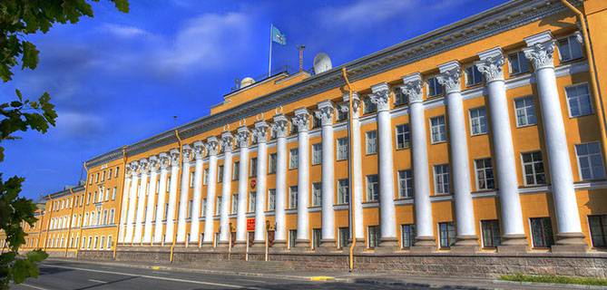 Detailer vun der Explosioun an enger militärescher Akademie. Moschajski zu St. Petersburg