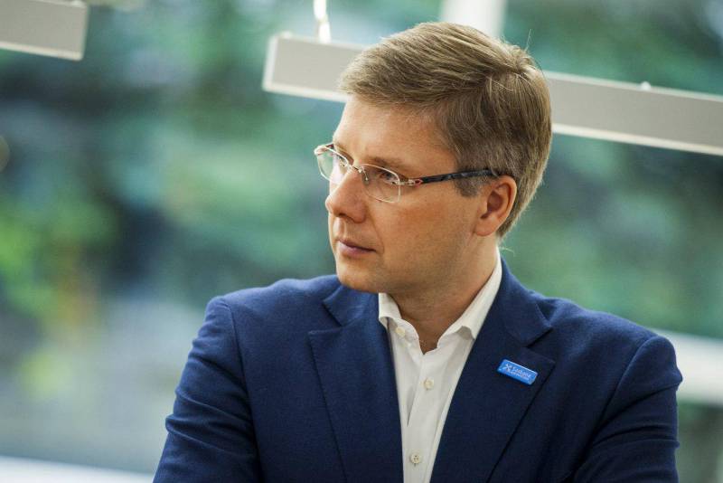 Regeringen i Letland blev fjernet fra nul Ushakov, borgmester i Riga