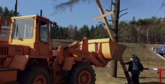 A Polen hunn sech vun dem Gesat der Kreuze um Terrain 