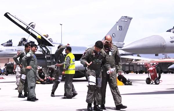 En application de l'AMRAAM l'Inde offre des états-UNIS d'imposer des sanctions contre le Pakistan