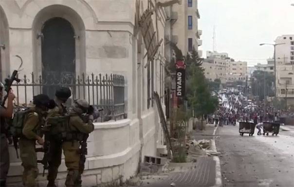 في 