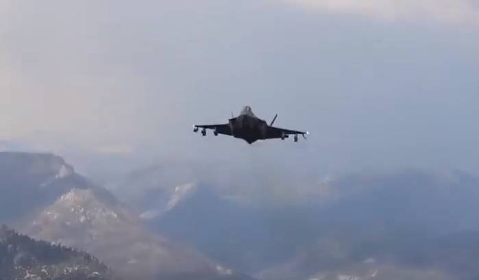 إذا كنت تجد له F-15: رد الفعل في الولايات المتحدة يمكنك البحث F-35, روسيا و الصين