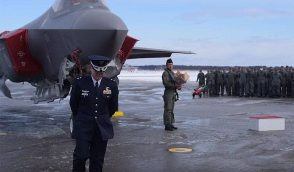 Etter fallet av F-35 på sjøen Usa bestemte seg for å gi Japan kildekoden