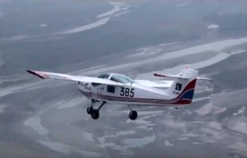 Vun Der Air Force vun Aserbaidschan huet d ' Ausbildung vun den Jonke Pilot op MFI-395 