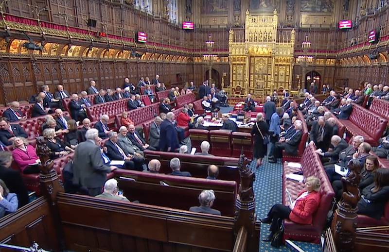 Am Verlaf vum Kampf mat Russland a China Groussbritannien verfollegt Lords