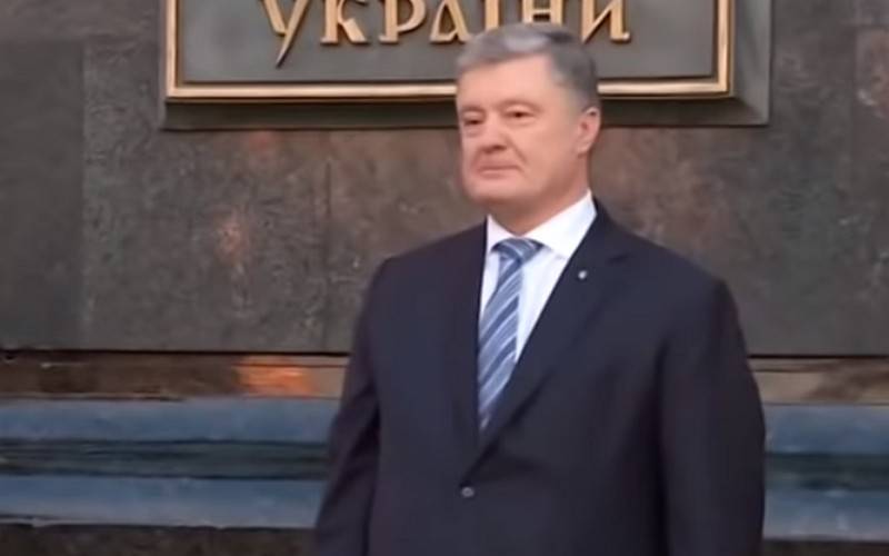 Poroshenko wants to ban to leave the territory of Ukraine