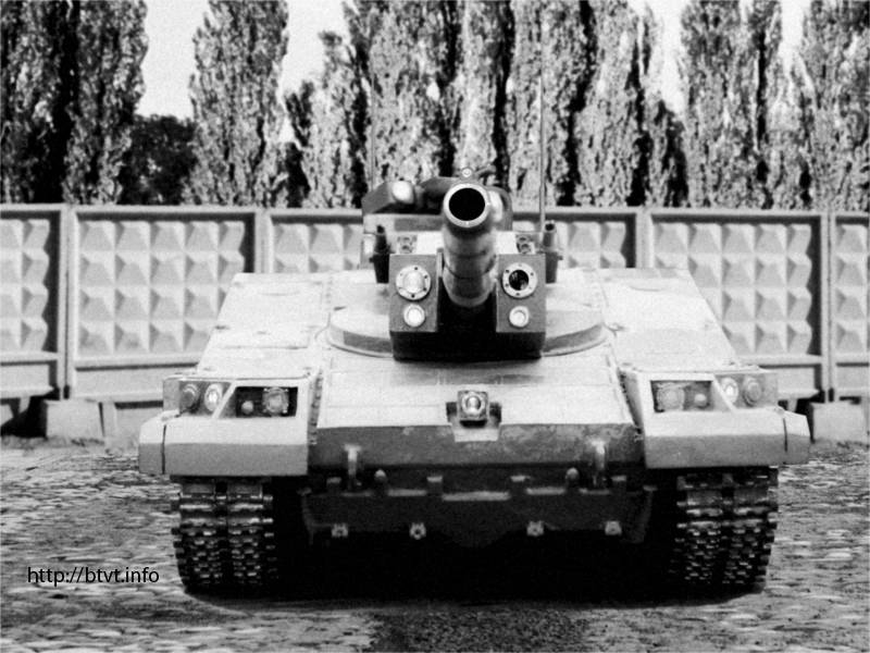 Panzer ouni Zukunft. Gewagte technesch Léisungen an d ' feelen vun Merry