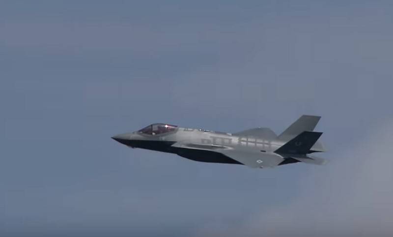 D ' Firma Lockheed Martin huet virgeschloen, en neien Titanic F-35
