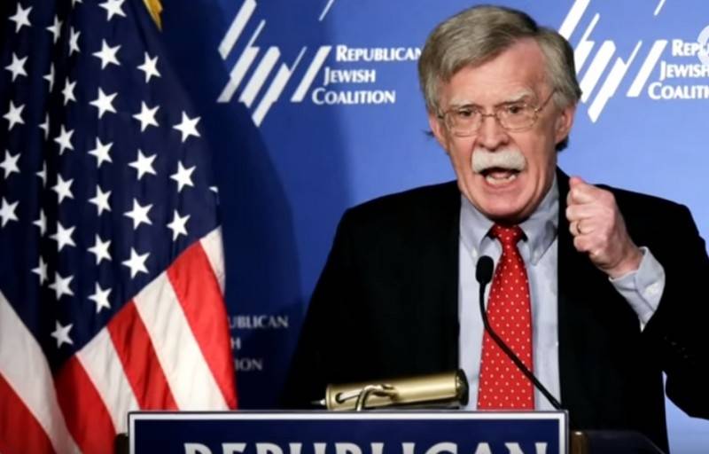 USA schécken bis zu de Küste vum Iran авианосную Grupp a Bomber
