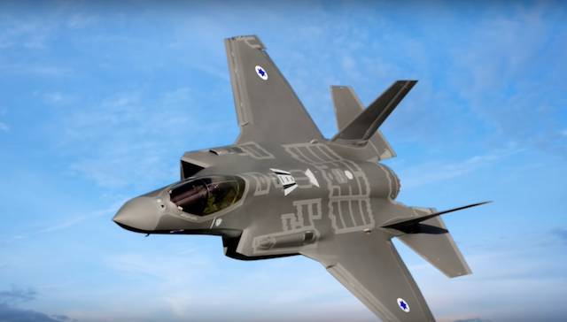 Ұшқыштар F-35 АҚШ және Британия жиналады үйренуге жауынгерлік тәжірибесі жіберген