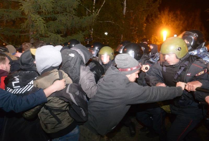 På pladsen i Jekaterinburg og militante godless