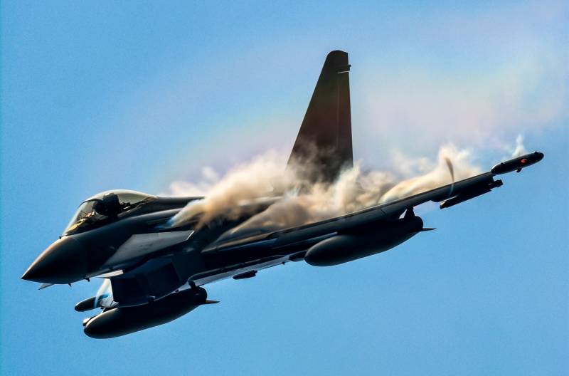 «Рассветные Wolken» null aus das Potential von Raketen R-77. Argument für die Infrarot-Version von «Viper»