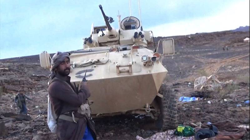 Zwei BTR LAV zerstört von ptrk auf dem Territorium von Saudi-Arabien
