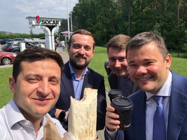 Eng Woch Zelensky. Anthony Robbins, Пеннивайз an klingende leere