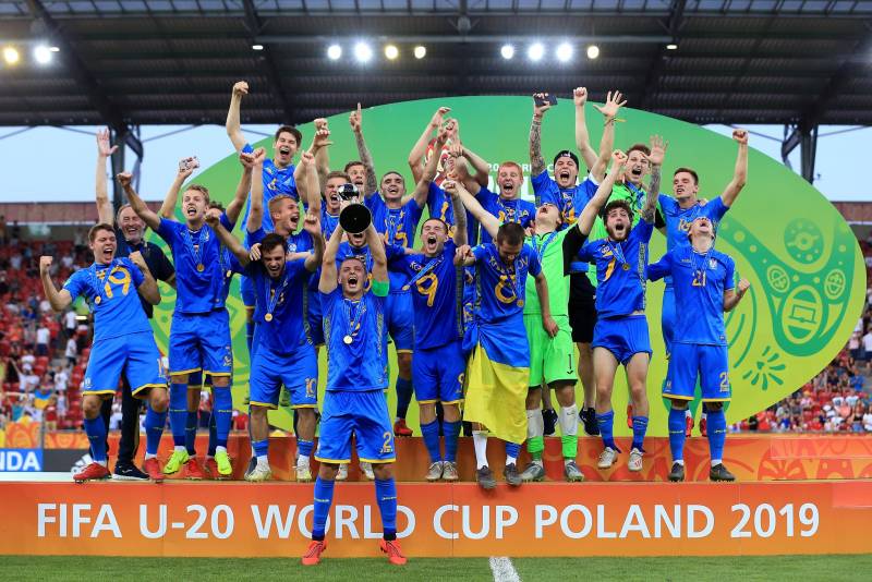 Scrapbook Colorado Kakerlake. OLE, OLE, wir können gewinnen!
