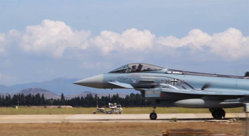 A possible cause of the fall of 2 fighters in Germany called piloting error
