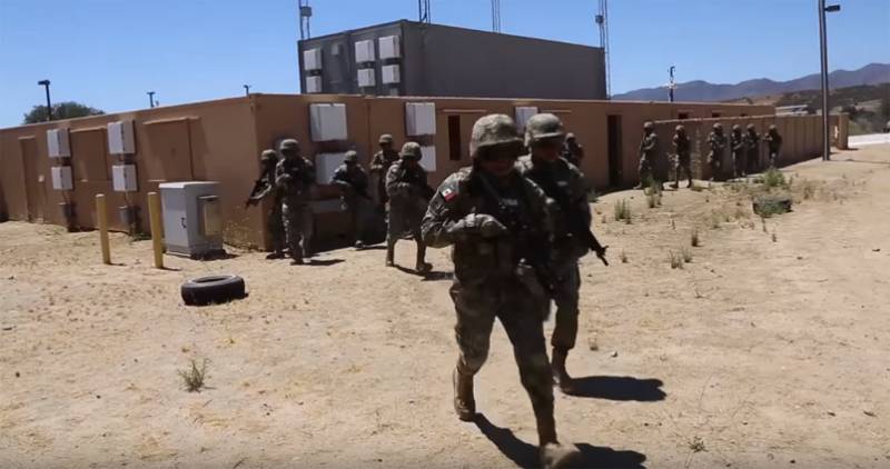 To the border of the United States directed 15 thousand Mexican military