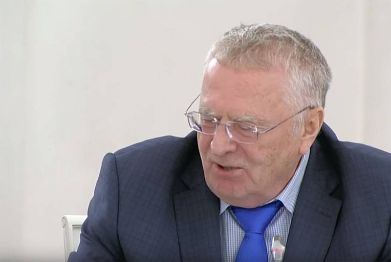 Jirinovski a proposé de renommer Saint-Pétersbourg et de réduire le nombre de régions