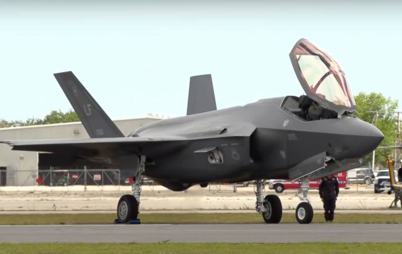 Les chasseurs F-35 pour la première fois participé à tripartites enseignements