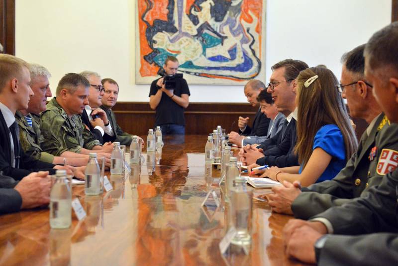 Vucic: Serbia will retain military neutrality