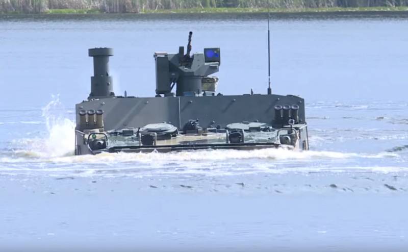 يظهر الفيديو مع التغلب على حاجز المياه BT-3F