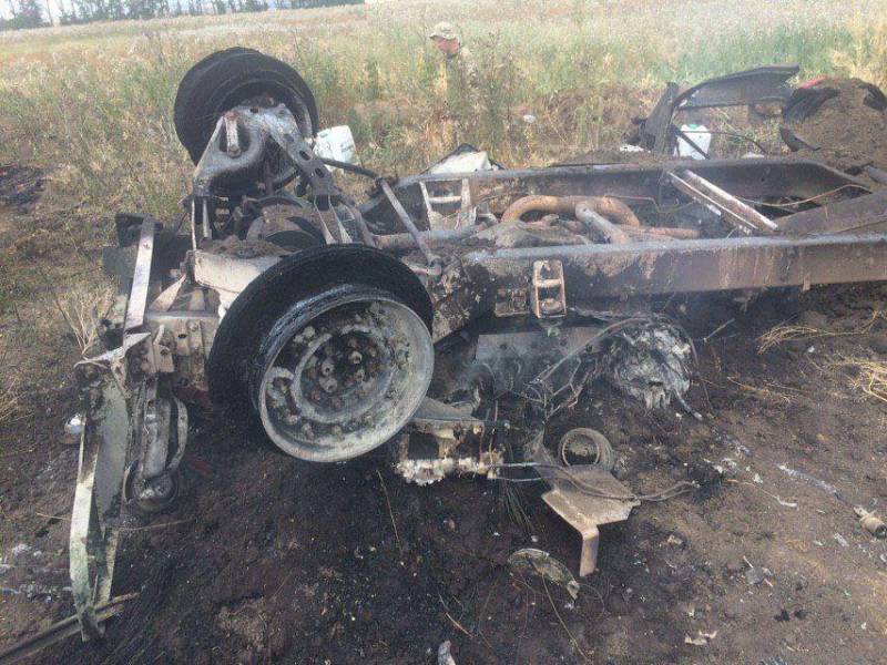 Pseudounitary Humvee Mat in the area of Water hit a mine