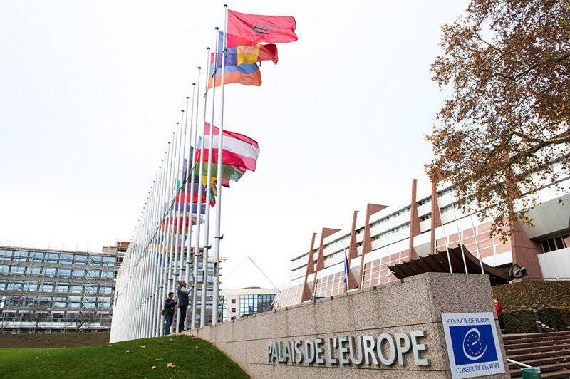 Am Europarat huet d ' Zomm genannt, déi Russland soll bezuelen PACE