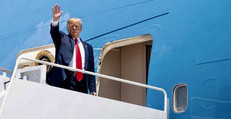 Trump a déclaré que les troupes AMÉRICAINES resteront en Afghanistan pour 