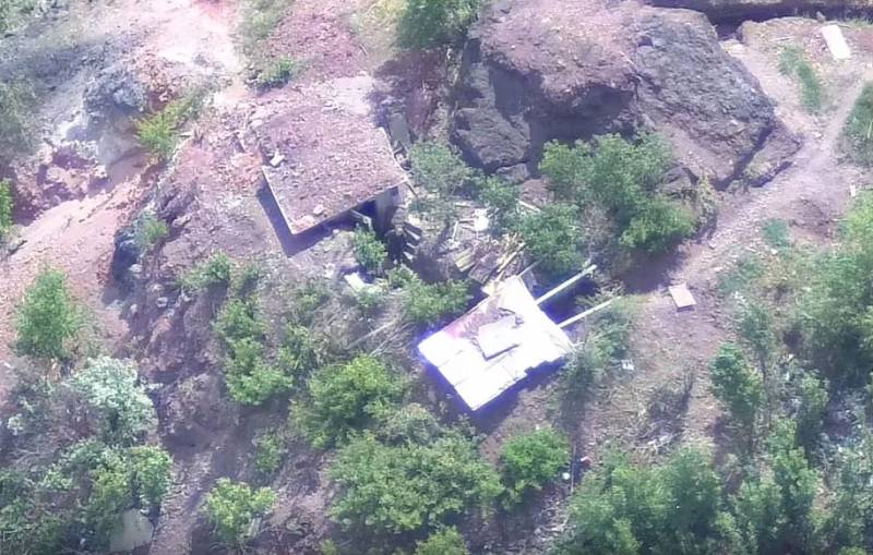 APU viste slående anti-tank guided missile stillinger NM LDNR på avfall hauger