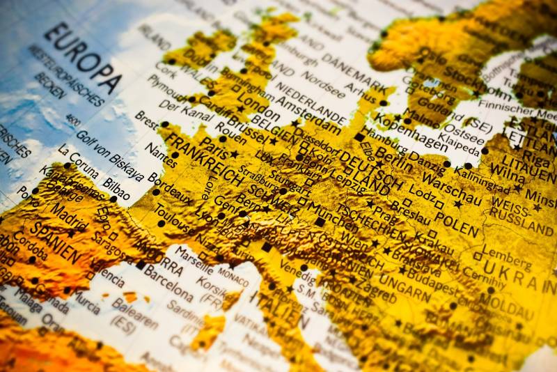 Det gamle Europa tar Eu under full kontroll