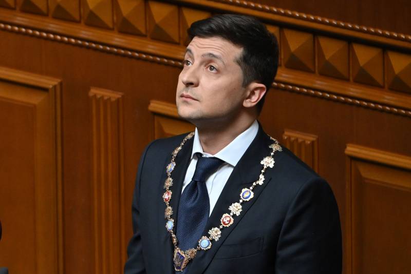 Zelensky reigns but does not rule yet