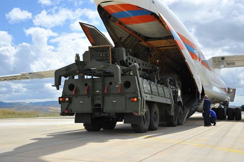 I Turkiet, landade den fjärde planet, med inslag av s-400