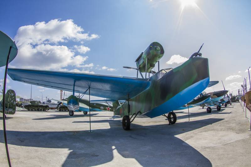 Kampfly. MBR-2, 