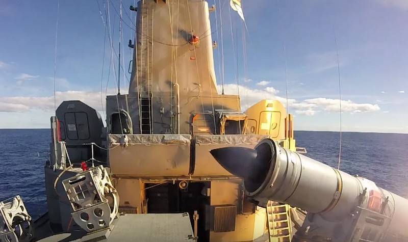 Brasilianesch Marine artiste-Tester vun der eegener NZK MANSUP