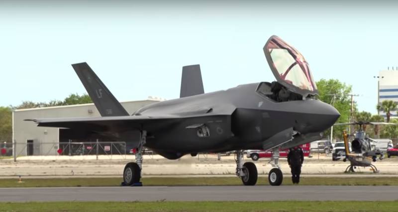 Llamados de la suma de las pérdidas potenciales de turquía y estados unidos frente a la rescisión de la transacción F-35