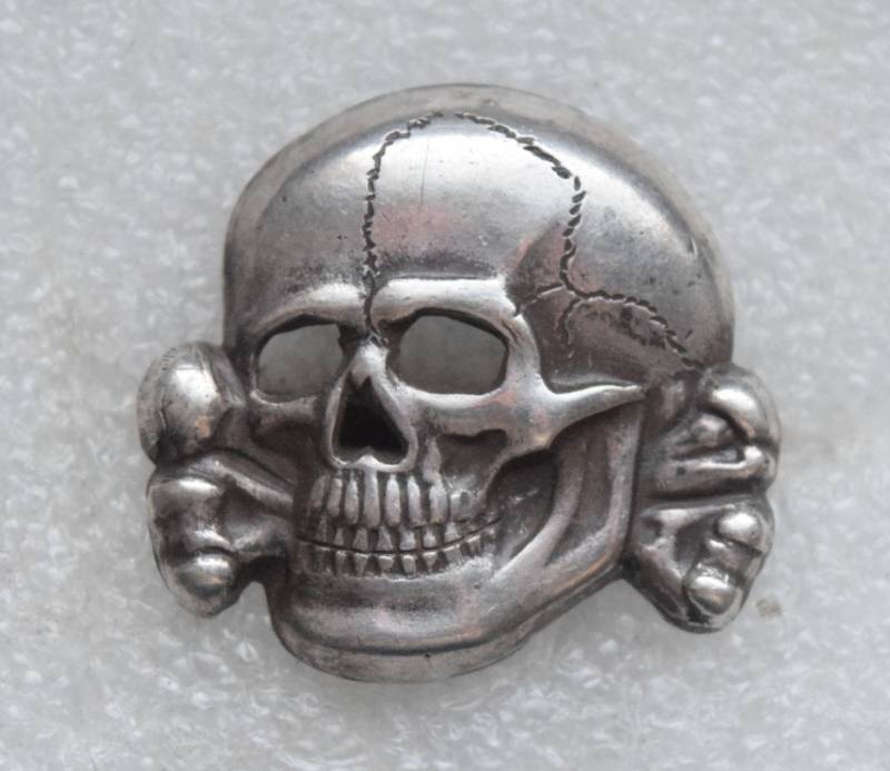 About the skull on the sleeve and the head