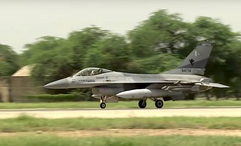 Stated that the Pakistan air force missed targets in India