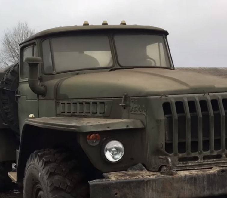 Kämpfer a Syrien gewisen Spaweck Ural-4320 vun ptrk