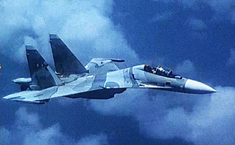 De Pentagon hat d ' Erukomme vun der su-30 vun der Loftwaff Venezuela mat Scout EP-3