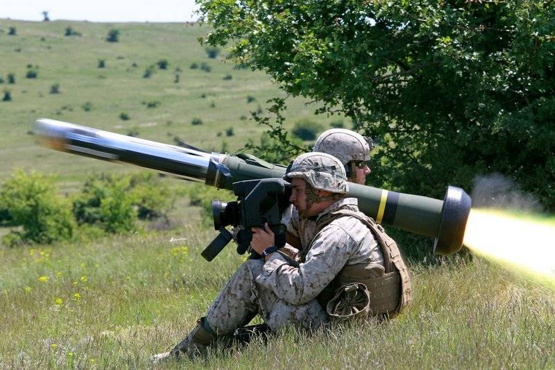 An der Ukrain verzielt iwwer de Abtransport ptrk Javelin op dem Territoire Polen