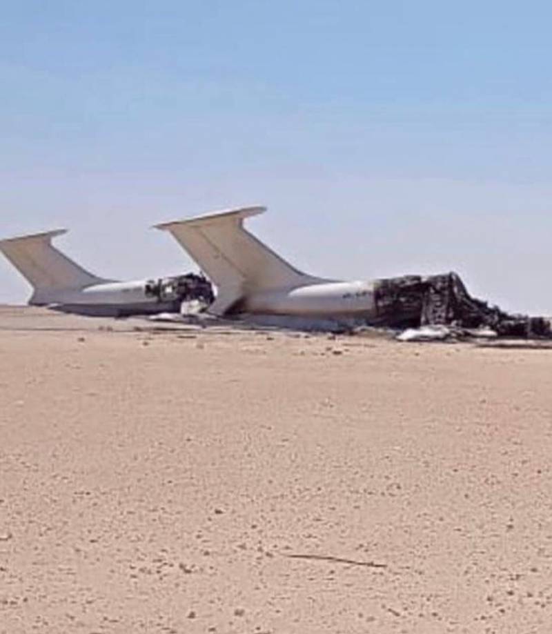 وذكرت تدمير اثنين الأوكرانية Il-76 إلى ليبيا