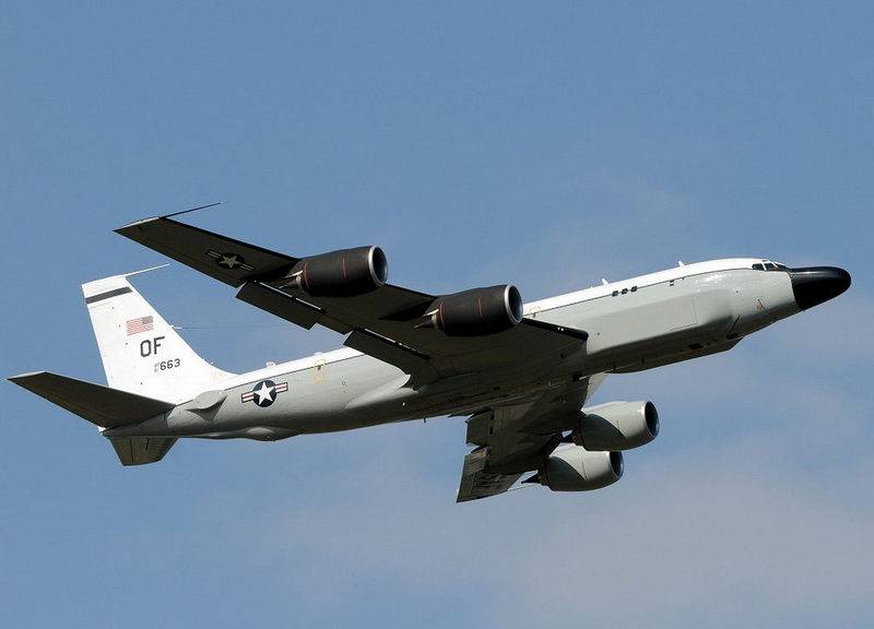 Aircraft reconnaissance the United States again invaded Venezuela's airspace