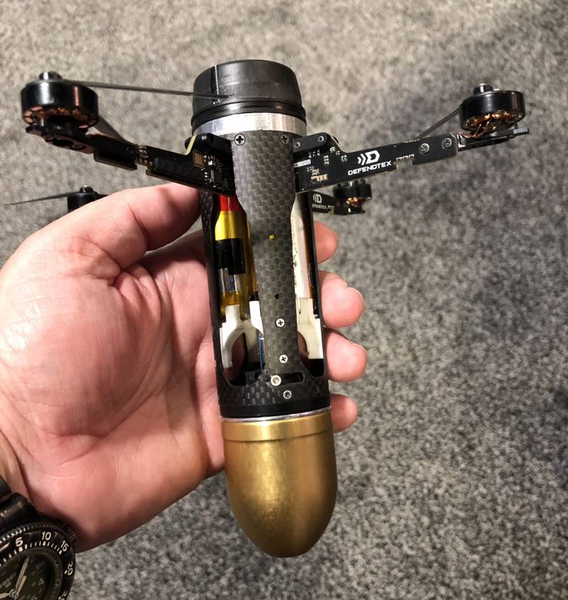 Барражирующий жоюы DefendTex Drone-40: шағын көп мақсаттық құралы