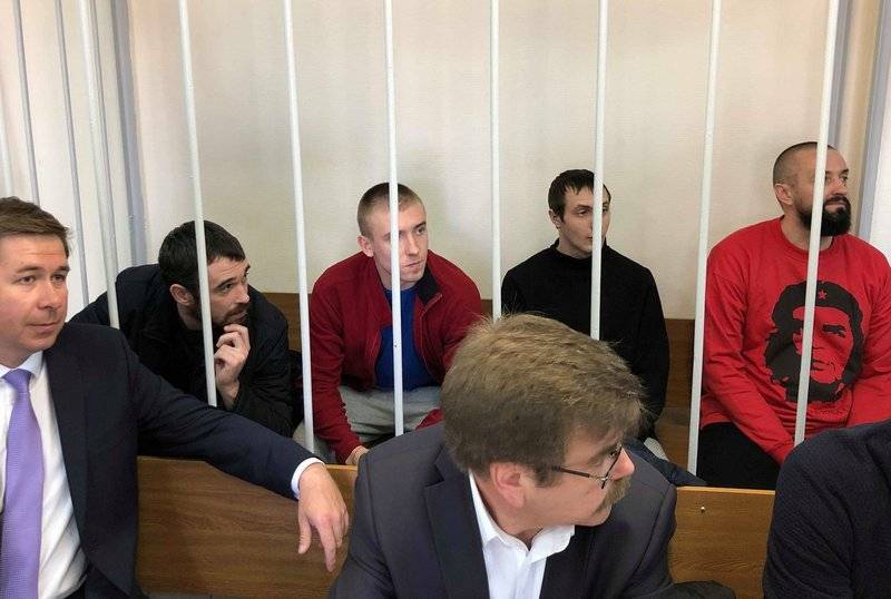 Ukrainiennes les gens de mer peuvent se laisser aller à la maison