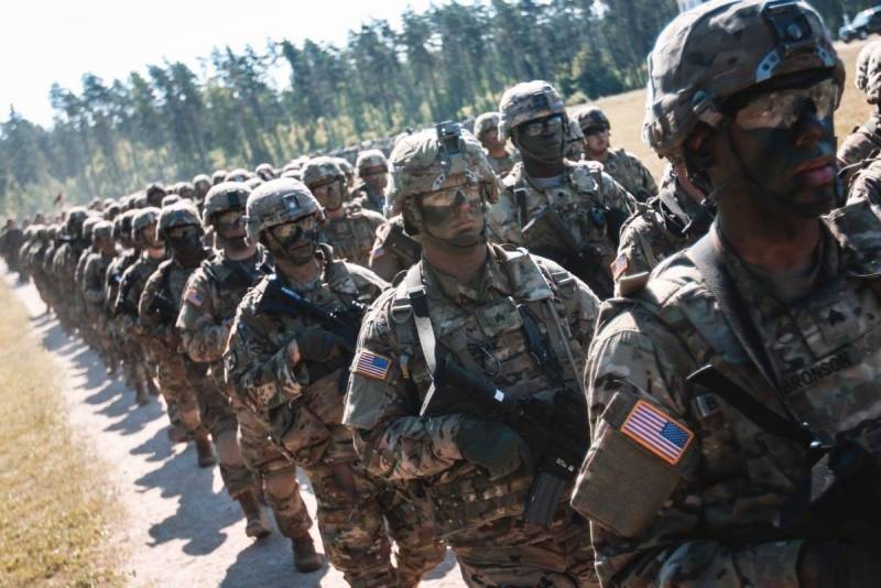 Aux états-UNIS ont signalé la mise en œuvre des programmes sur l'achat des armes à 2 billions de dollars