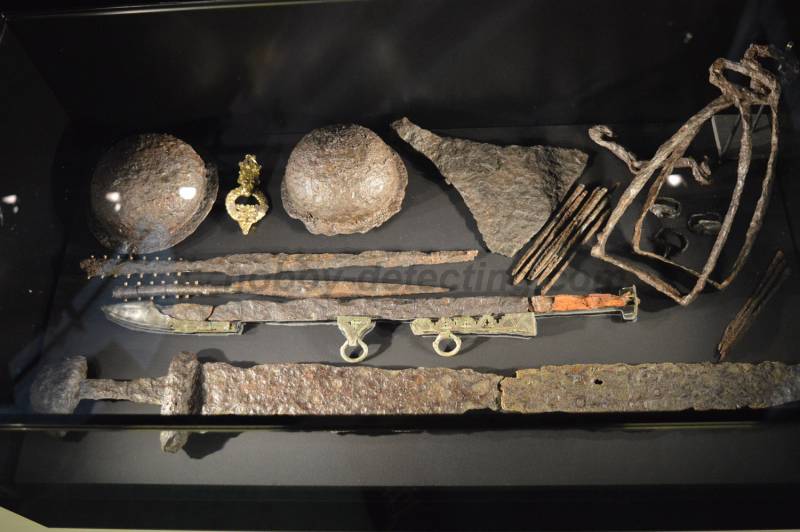 One iron was more: the soldiers or the peasants?