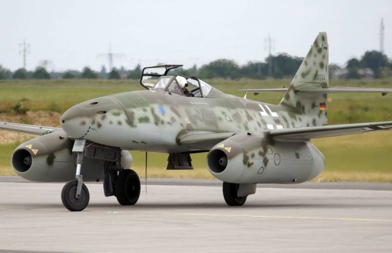 Про водотоннажності винищувачі «Ме-262»